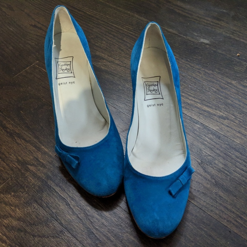 Cynthis Rowley teal suede heels
